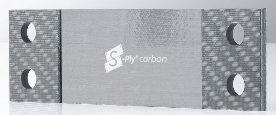 DB_PD_S-Ply-Carbon_53-55_0007_3840PX_RET